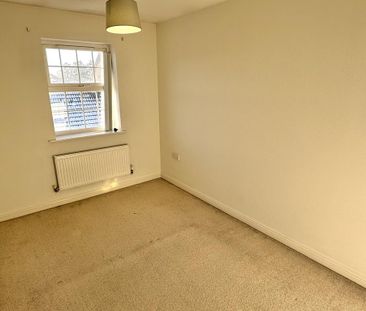 4 bedroom terraced house to rent - Photo 3