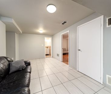For Lease - 2534 Palisander Avenue Unit# Lower, Mississauga, Ontario - Photo 3