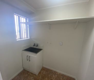 8A Quintal Place, Papatoetoe - Photo 3