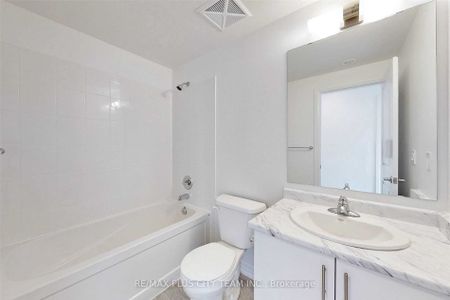 For Lease - 2635 William Jackson Drive Unit# 511, Pickering, Ontario - Photo 4