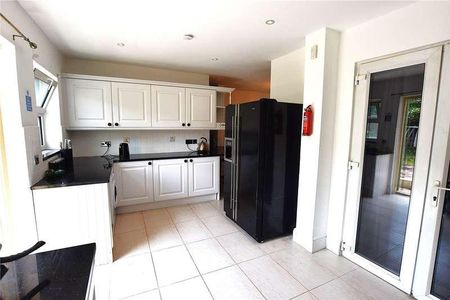 Ullswater Road, London, SE27 - Photo 2