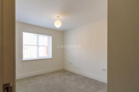 3 bedroom end of terrace house to rent - Photo 5