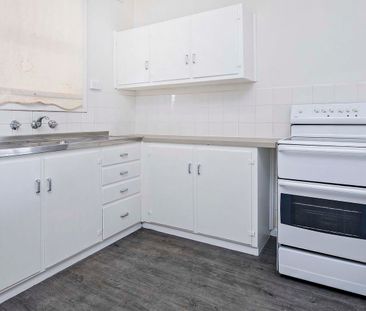 Modern, Upgraded Home with Contemporary Features - Photo 6