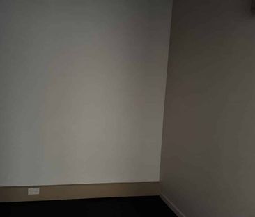 3-Bedroom Apartment in the Heart of Kumeu – Huapai, Auckland - Photo 2