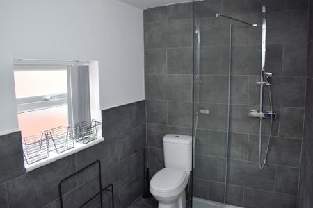 3 bedroom terraced house to rent - Photo 4