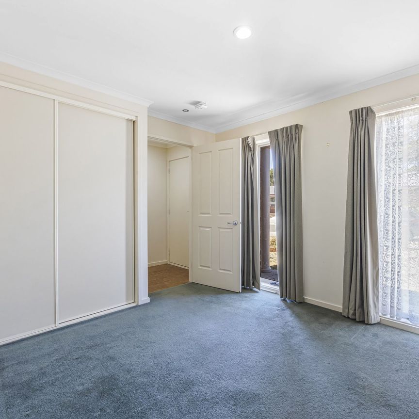 10 Jemacra Place, Mount Clear - Photo 1