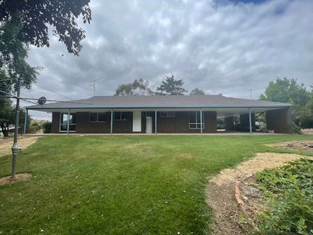 92 Day Avenue, 3898, Omeo Vic - Photo 2