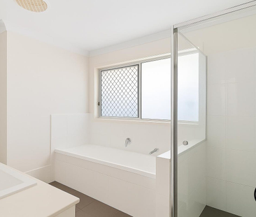 Modern Living in the Heart of Pimpama - BREAK LEASE TAKE OVER - Photo 5