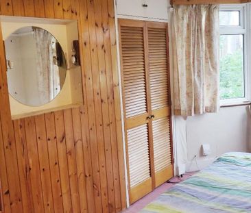 4 Bed Semi-Detached House, Cavendish Road, SW19 - Photo 1