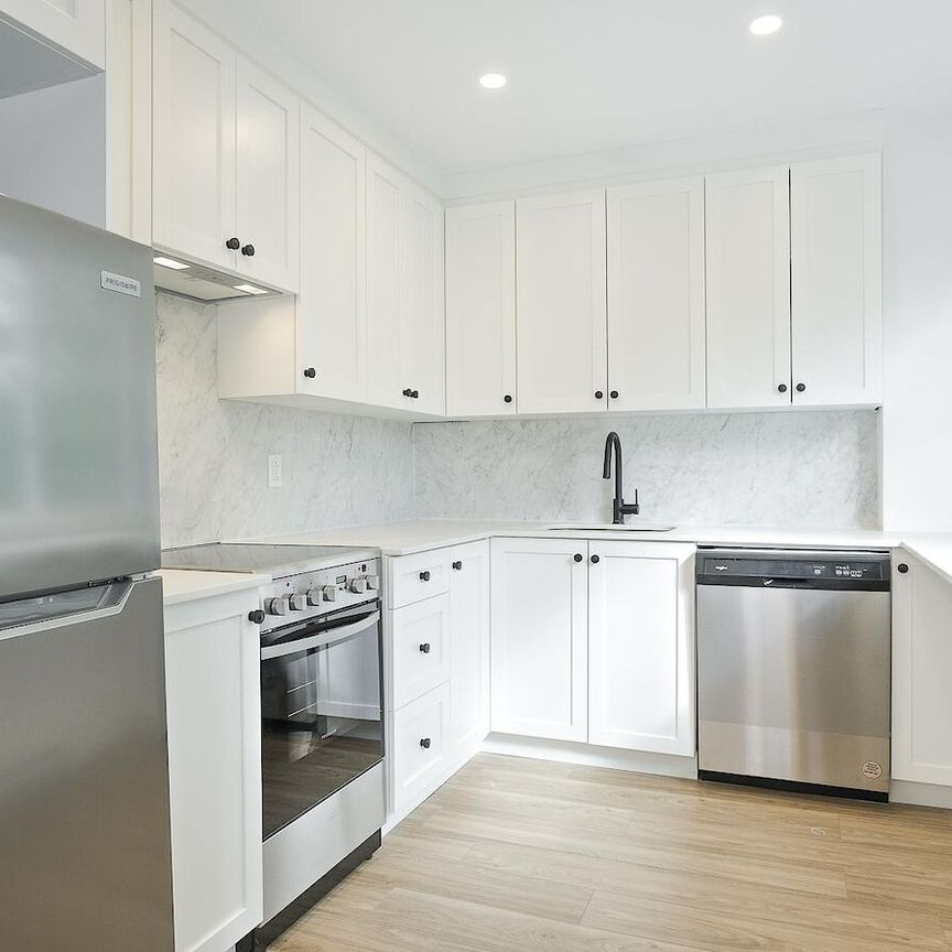 Renovated Apartments for Rent in Vieux-Rosemont – Steps from Masson Street - Photo 1