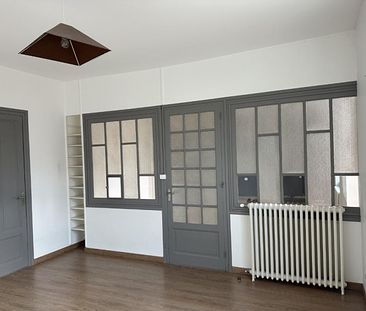 Appartement T3 à louer à Roanne - Quartier gare - Photo 2