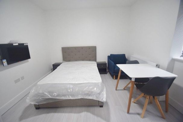 Studio to rent - Photo 1