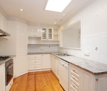 Comfortable Home with Perfect Location! - Photo 5
