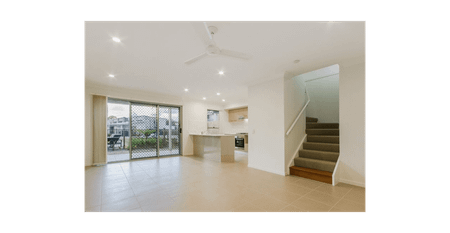 THREE BEDROOM TOWNHOUSE READY IN THE NEW YEAR - Photo 4