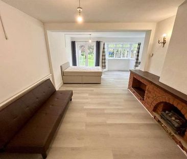 Hart Road, CM17 - Photo 2