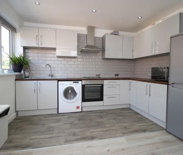2 bedroom townhouse to rent - Photo 2