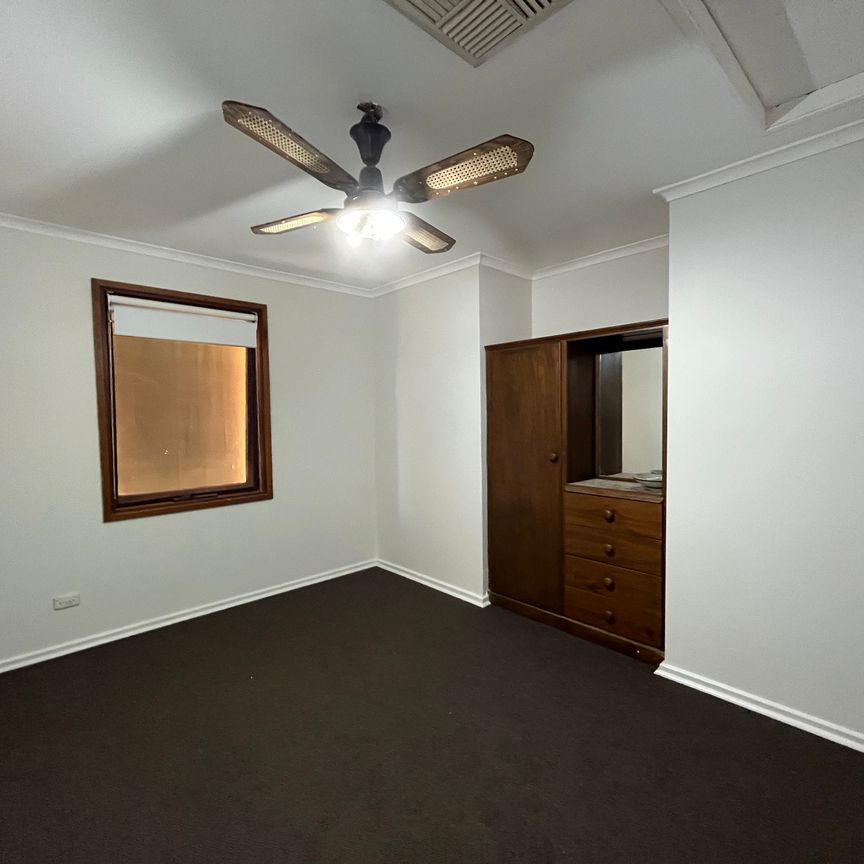 4 DAVIES CRESCENT, PORT AUGUSTA WEST - Photo 1