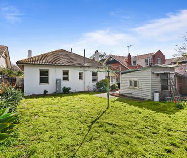6 Kenilworth Grove, Glen Iris VIC 3146 - House For Rent | Domain - Photo 6