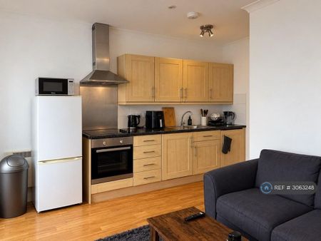 1 bedroom flat to rent - Photo 5