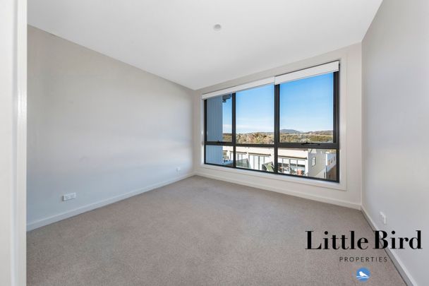 Stunning two-storey Townhouse - Photo 1