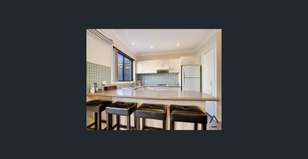 BEAUTIFULLY PRESENTED FAMILY HOME IN SOUGHT-AFTER WEST HOXTON - Photo 2