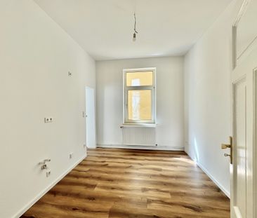 Frisch renoviert: Großzügige & helle 3-Zimmer-Altbauwohnung mit Charme - Foto 1