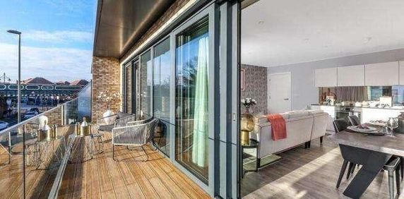 High Street, Staines-upon-thames, TW18 - Photo 2