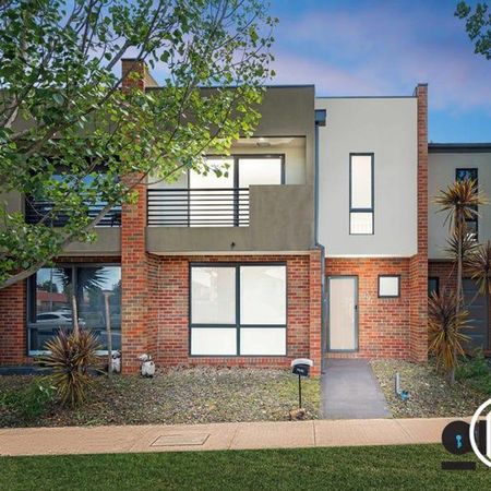 Comfort, Convenience & Style - 3-Bedroom Home in Williams Landing - Photo 3