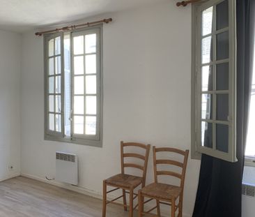 A LOUER // AVIGNON Intramuros Appartement T2 - Photo 5