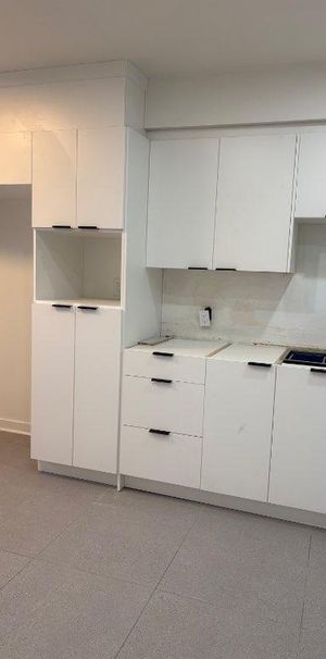 À louer appartement 4-1/2 non chauffé 3e étages - Photo 1