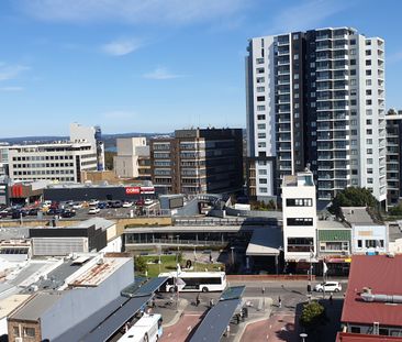 Luxury & C. B.D Located 3-Bedroom Apartment with Stunning City & Di... - Photo 1