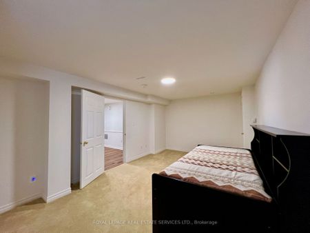 For Lease - 1450 Greenbriar Drive, Oakville, Ontario - Photo 2