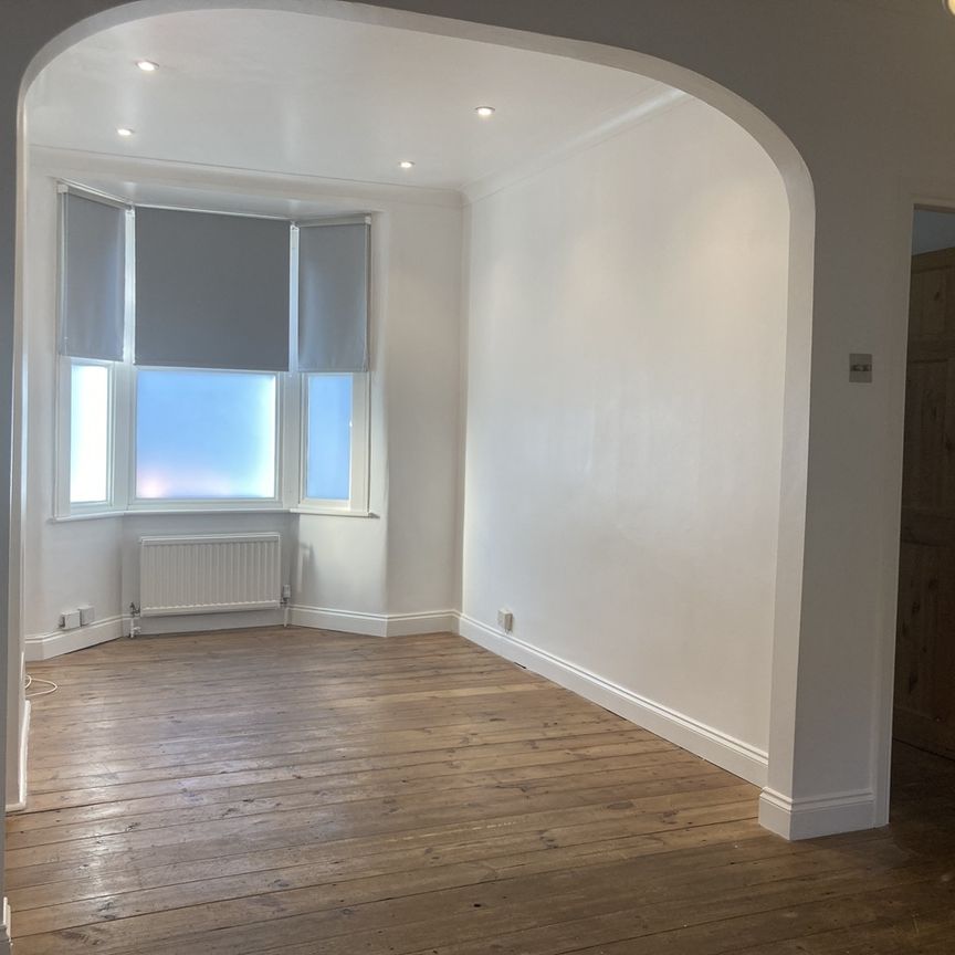 2 Bed Terraced House, Tavistock Road, E15 - Photo 1
