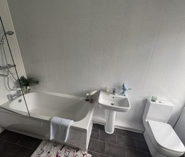 2 bedroom terraced house to rent - Photo 5