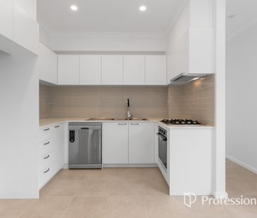Brand New 3-Bedroom Townhouse –One Week Free Rent - Photo 4