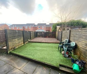 2 bedroom end of terrace house to rent - Photo 6