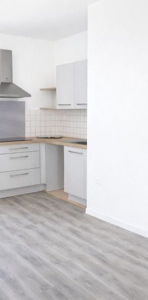 Location Appartement 3 pièces 94m² CHATEAUBRIANT 44110 - Photo 1