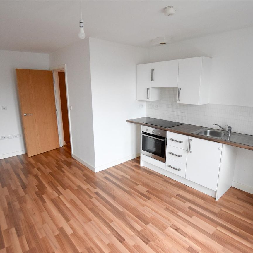 Erskine Street - Photo 1