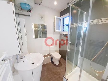 Location Appartement 2 pièces 32m² ST LAURENT DU VAR 06700 - Photo 4