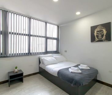 Borough Road - Photo 3