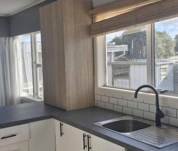 Renovated Home close to Hospital - Photo 1