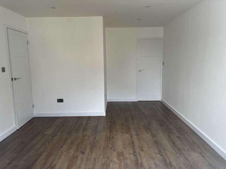 Renshaw Close, Luton, LU2 - Photo 3