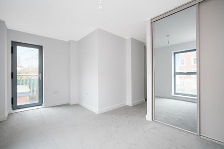 Queens Road, Weybridge, Surrey, KT13 - Photo 4