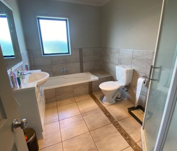 GREAT SIZED FAMILY HOME IN TE PUKE - Photo 4