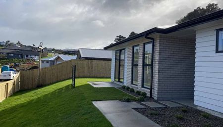 Stylish new build - Photo 3