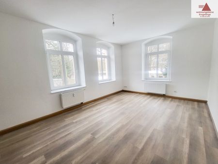 1. Monatskaltmiete geschenkt!! Geräumige 3-Raum-Familienwohnung im Grünen - Zschopau! - Photo 2