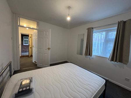 1 bedroom flat to rent - Photo 4