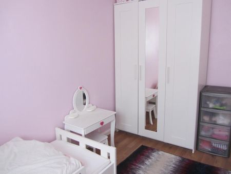 3 bedroom detached house to rent - Photo 5