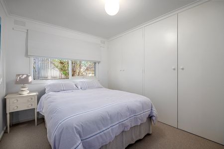 Beautifully Presented Fully Furnished Beach House - Photo 3