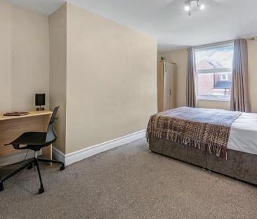 2 bedroom flat to rent - Photo 5